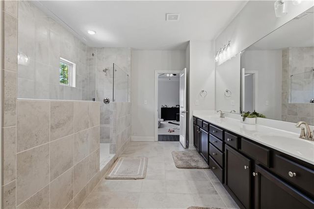 5911 Ashley Falls Lane, Flowery Branch, GA 30542
