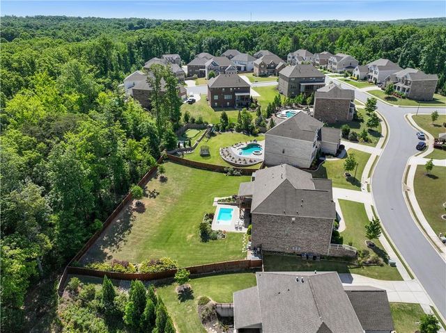 5911 Ashley Falls Lane, Flowery Branch, GA 30542