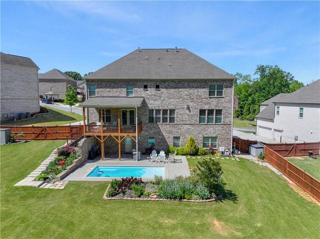5911 Ashley Falls Lane, Flowery Branch, GA 30542