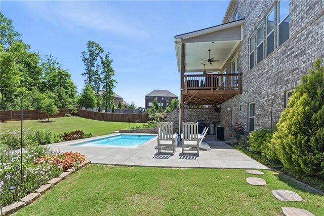 5911 Ashley Falls Lane, Flowery Branch, GA 30542
