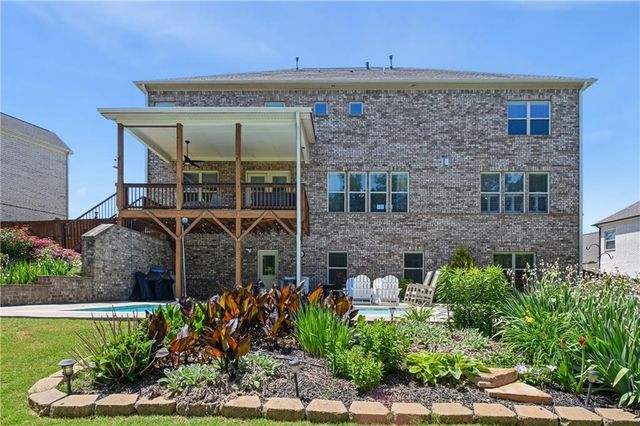 5911 Ashley Falls Lane, Flowery Branch, GA 30542