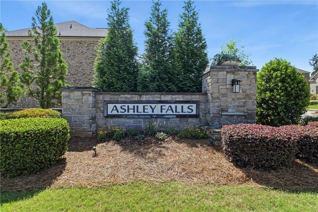 5911 Ashley Falls Lane, Flowery Branch, GA 30542