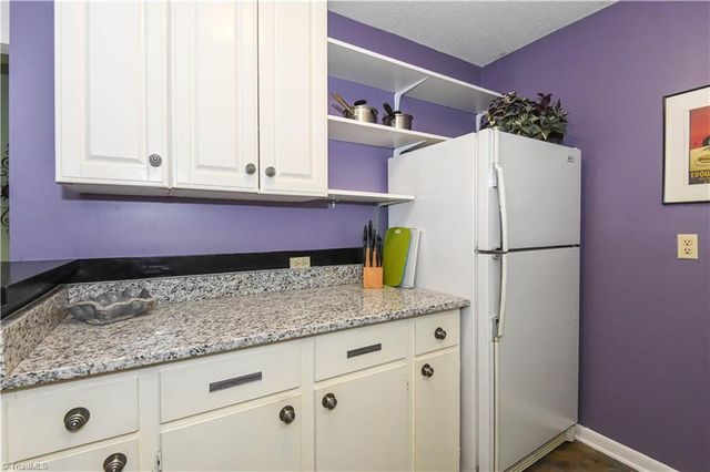 5735 Bramblegate Road E, Greensboro, NC 27409