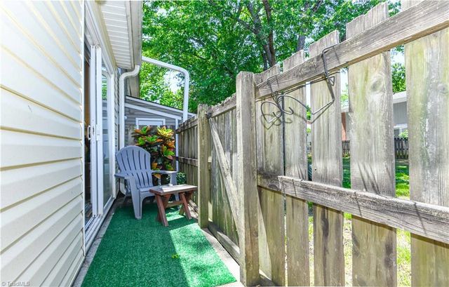 5735 Bramblegate Road E, Greensboro, NC 27409
