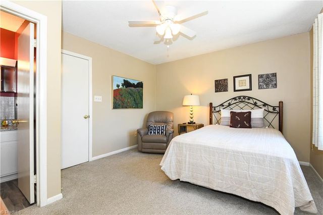 5735 Bramblegate Road E, Greensboro, NC 27409