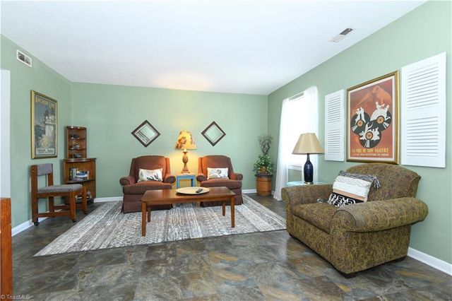 5735 Bramblegate Road E, Greensboro, NC 27409