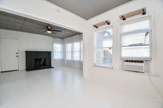 208 Vincent Street, Houston, TX 77009