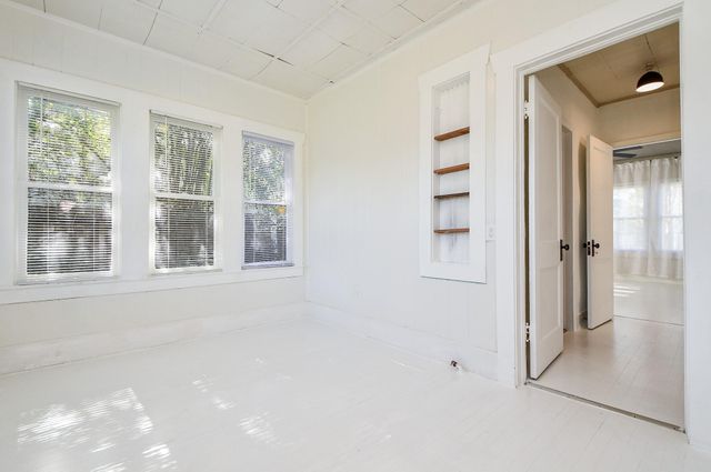 208 Vincent Street, Houston, TX 77009