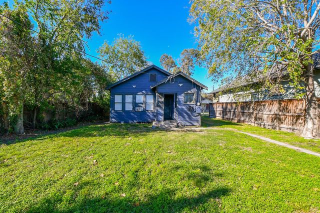 208 Vincent Street, Houston, TX 77009