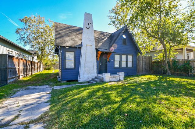 208 Vincent Street, Houston, TX 77009