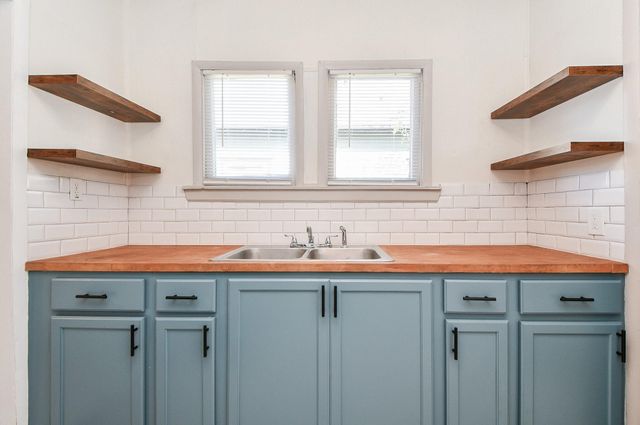 208 Vincent Street, Houston, TX 77009