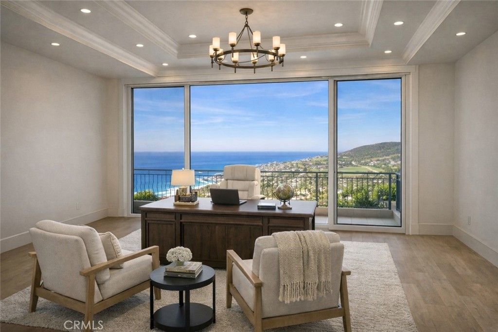 Image 9 of property listing at 1425 Samoa Way, Laguna Beach, CA 92651