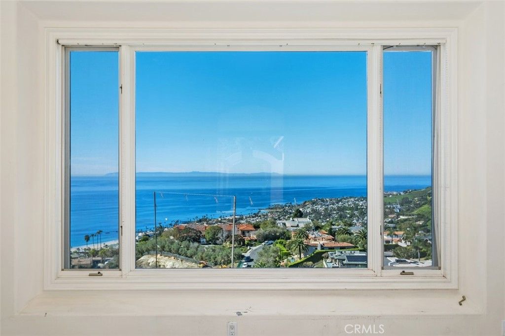 Image 16 of property listing at 1425 Samoa Way, Laguna Beach, CA 92651