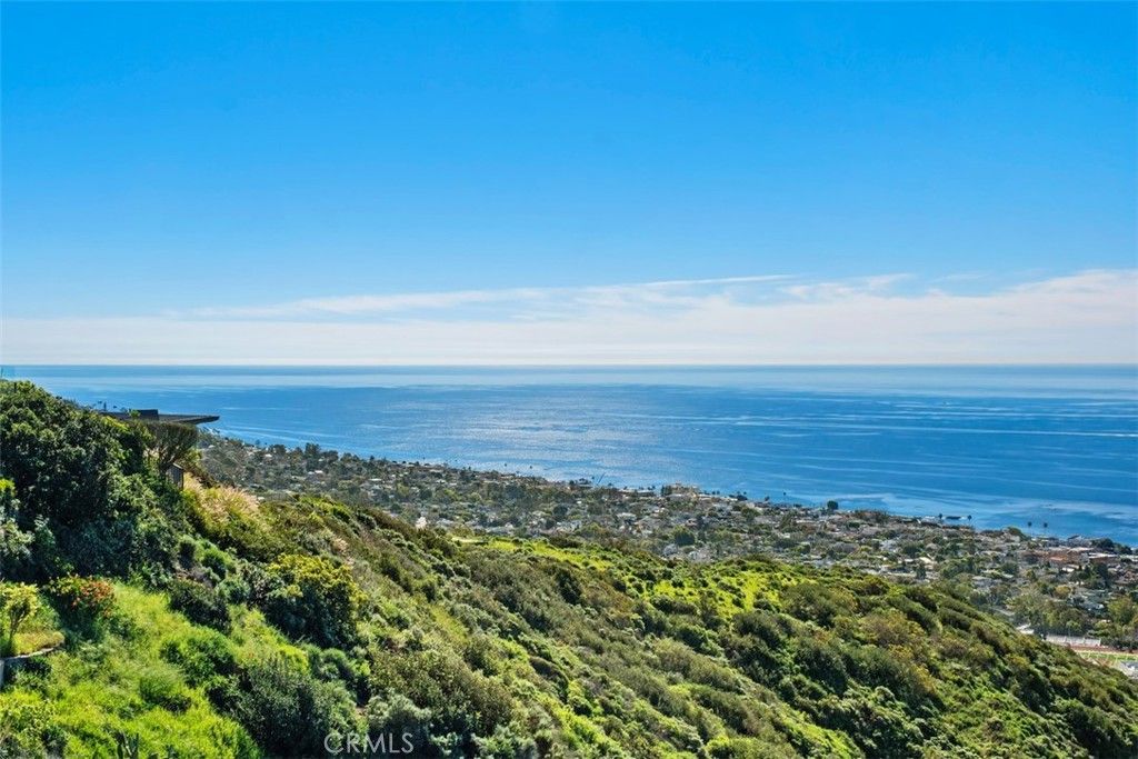 Image 22 of property listing at 1425 Samoa Way, Laguna Beach, CA 92651