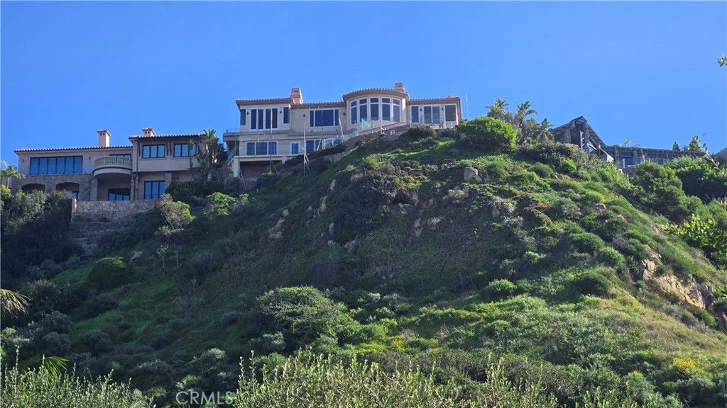 Image 25 of property listing at 1425 Samoa Way, Laguna Beach, CA 92651