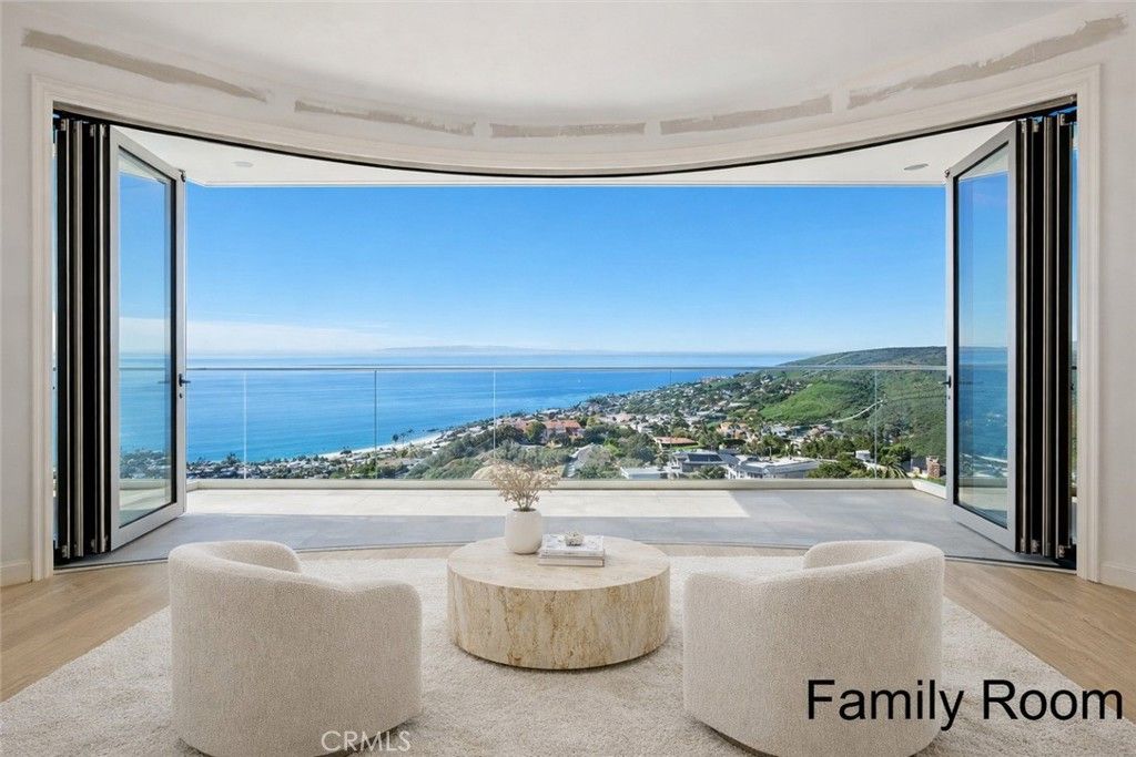 Image 4 of property listing at 1425 Samoa Way, Laguna Beach, CA 92651