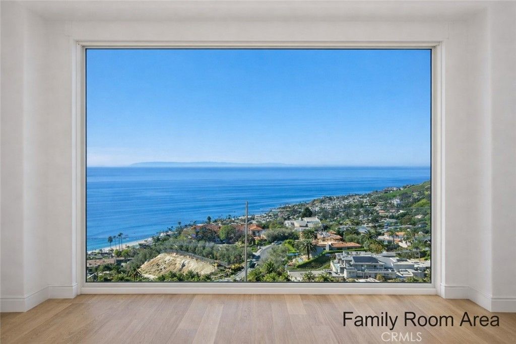Image 5 of property listing at 1425 Samoa Way, Laguna Beach, CA 92651