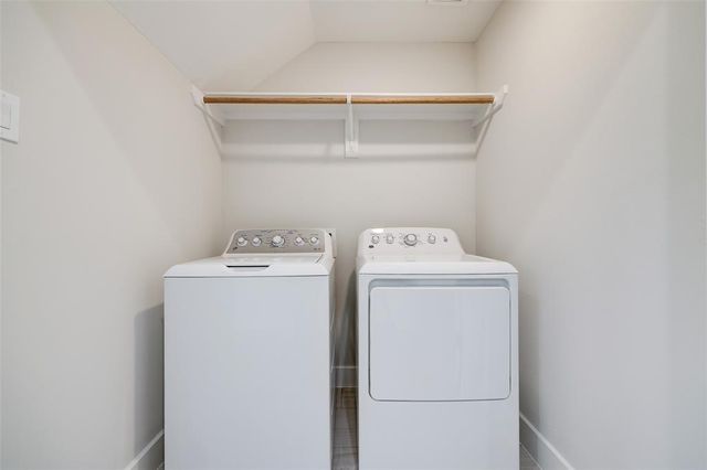 846 Elkhart Street B, Houston, TX 77091