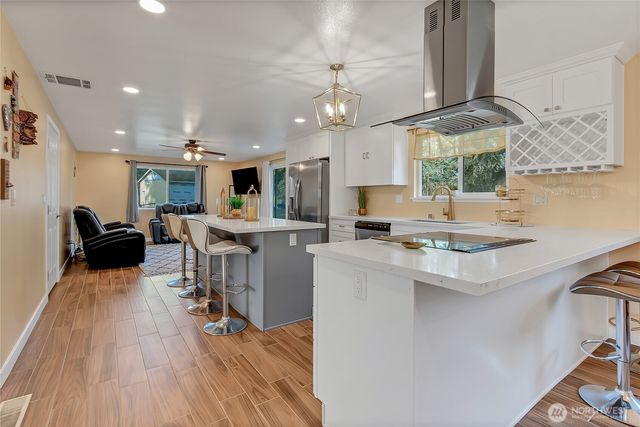 3205 192nd Street E, Tacoma, WA 98446