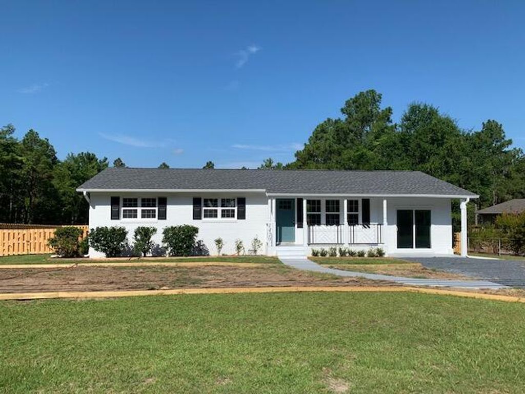 1420 Central Drive, Southern Pines, NC 28387