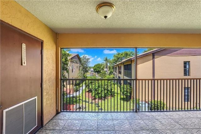 1023 Banks Road 201, Pompano Beach, FL 33063