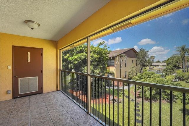 1023 Banks Road 201, Pompano Beach, FL 33063