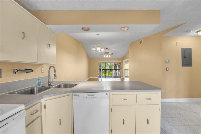 1023 Banks Road 201, Pompano Beach, FL 33063