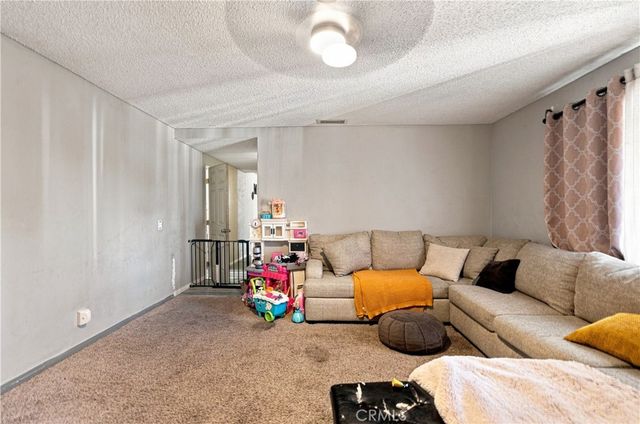 26277 28th, Highland, CA 92346