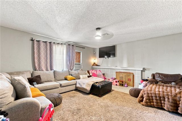 26277 28th, Highland, CA 92346