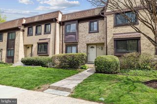 2832 JERMANTOWN RD #49, Oakton, VA 22124