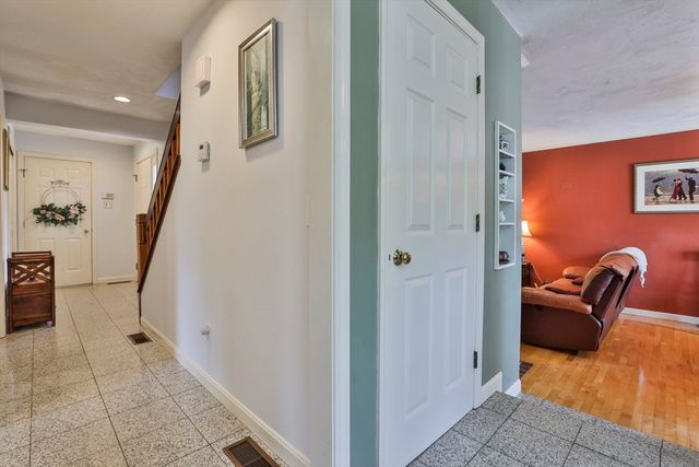 12 Wright Farm Rd 12, Atkinson, NH 03811
