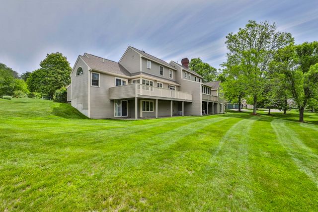 12 Wright Farm Rd 12, Atkinson, NH 03811