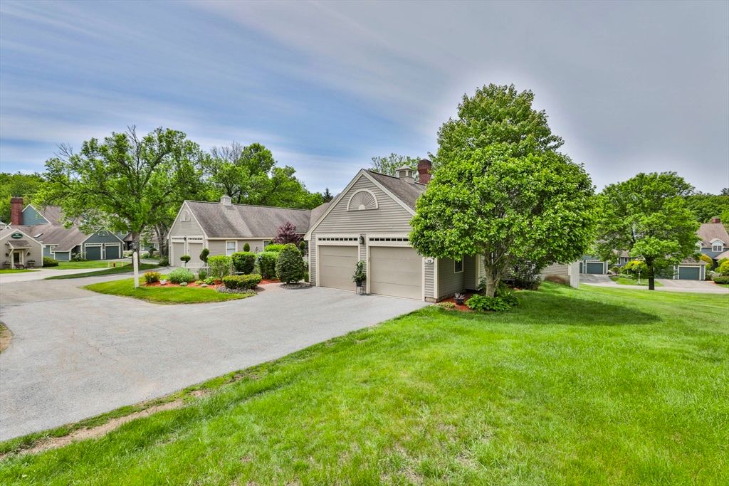 12 Wright Farm Rd 12, Atkinson, NH 03811