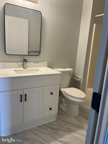 122 WILSON LN, Berlin, NJ 08009