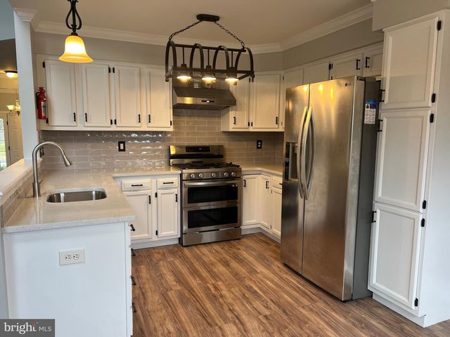 122 WILSON LN, Berlin, NJ 08009