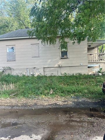 525 Blue Ridge Boulevard, Kansas City, MO 64125