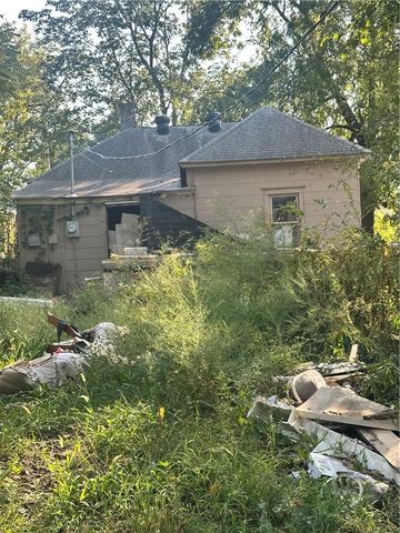 525 Blue Ridge Boulevard, Kansas City, MO 64125