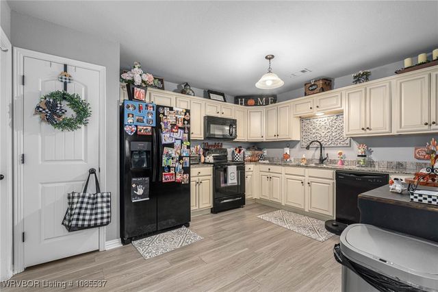 1001 Springhill Road, Barling, AR 72923