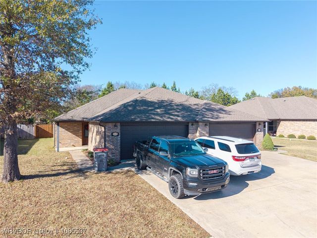 1001 Springhill Road, Barling, AR 72923