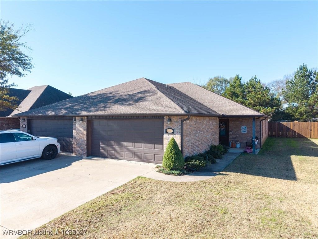 1001 Springhill Road, Barling, AR 72923