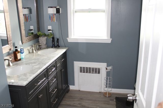 1123 Dukes Pkwy, Manville Boro, NJ 08835