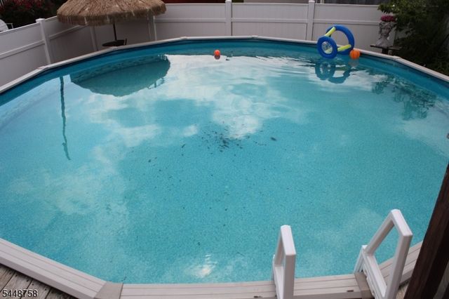 1123 Dukes Pkwy, Manville Boro, NJ 08835