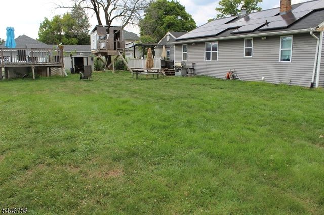 1123 Dukes Pkwy, Manville Boro, NJ 08835