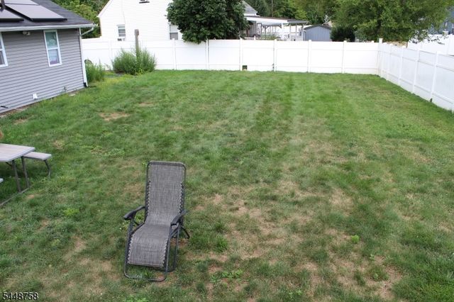 1123 Dukes Pkwy, Manville Boro, NJ 08835