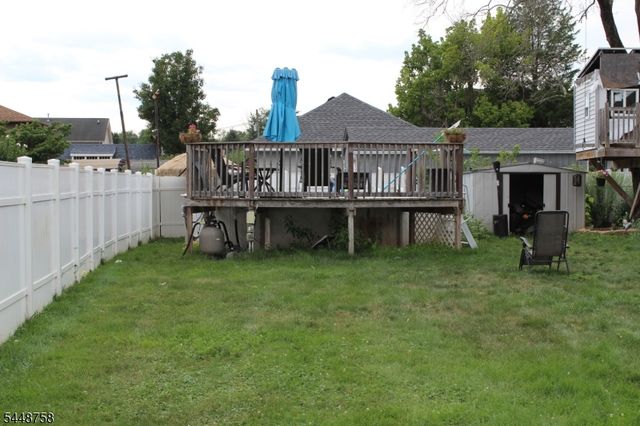 1123 Dukes Pkwy, Manville Boro, NJ 08835