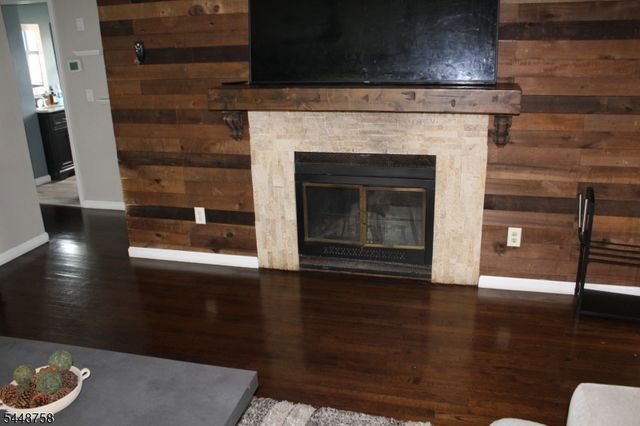 1123 Dukes Pkwy, Manville Boro, NJ 08835