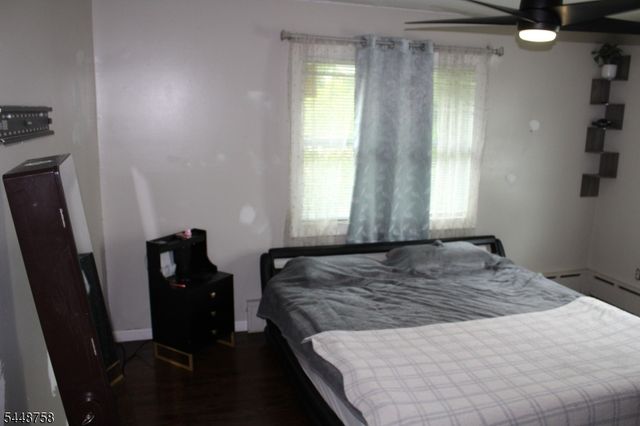 1123 Dukes Pkwy, Manville Boro, NJ 08835