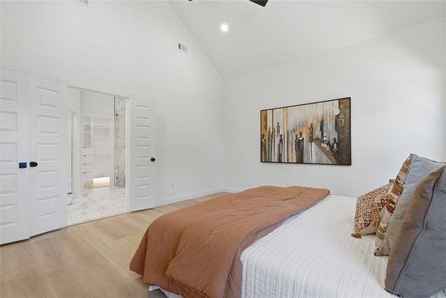 1327 E Waco Avenue, Dallas, TX 75216
