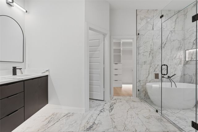 1327 E Waco Avenue, Dallas, TX 75216