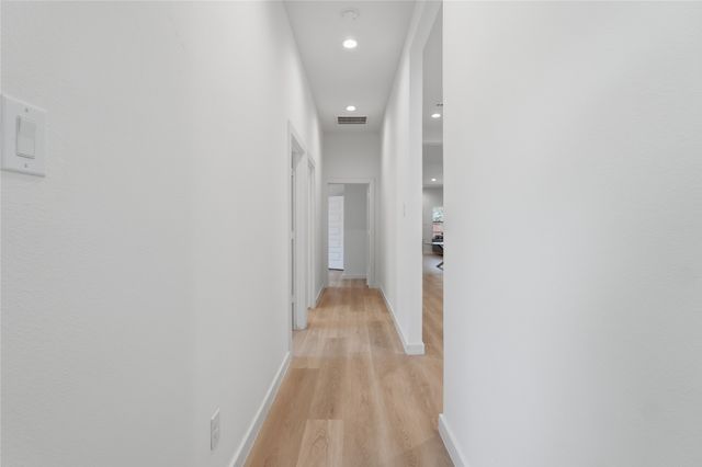 1327 E Waco Avenue, Dallas, TX 75216